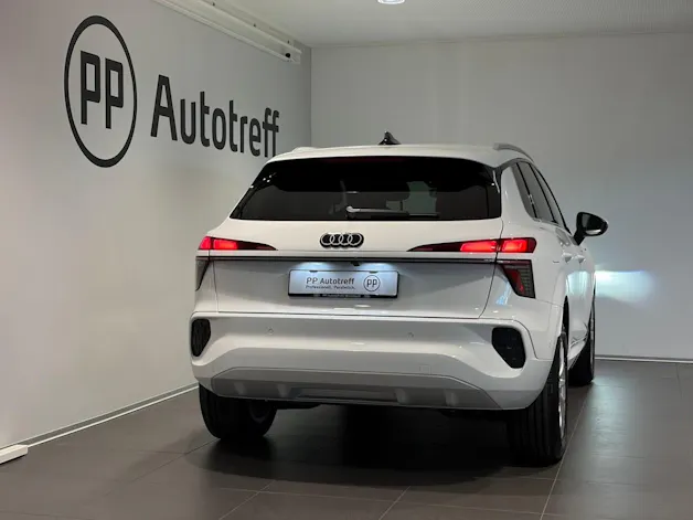 Audi Q3 SUV e-hybrid 200 kW S tronig