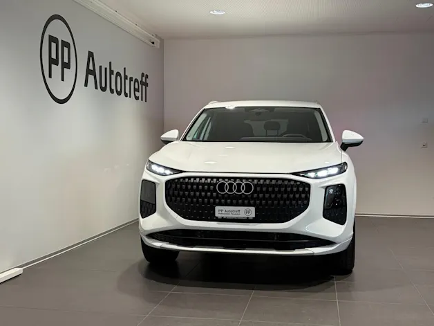 Audi Q3 SUV e-hybrid 200 kW S tronig