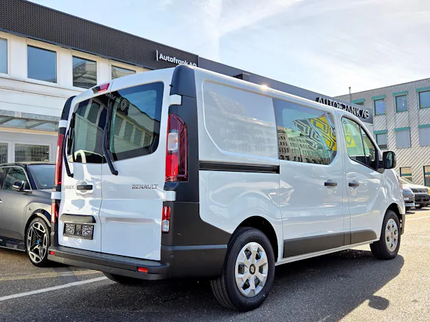 Renault Trafic Kaw. 3.0 t L1 H1 2.0 dCi Blue 150 Advance