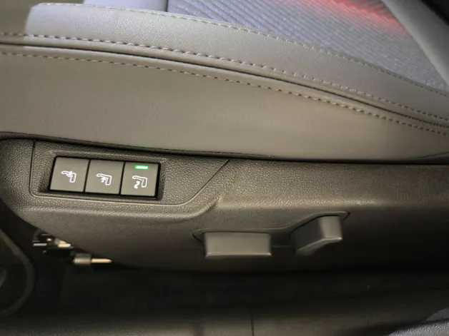 Alfa Romeo Junior 1.2 48V Hybrid Q4