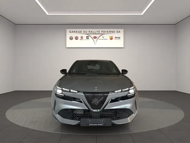 Alfa Romeo Junior 1.2 48V Hybrid Q4