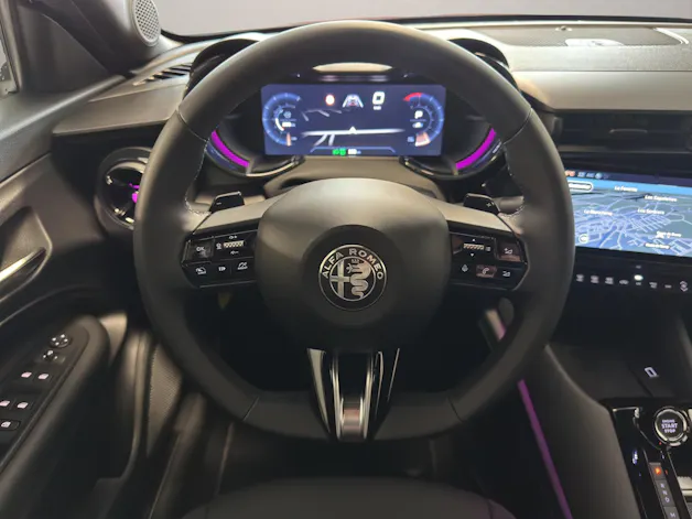 Alfa Romeo Junior 1.2 48V Hybrid Q4