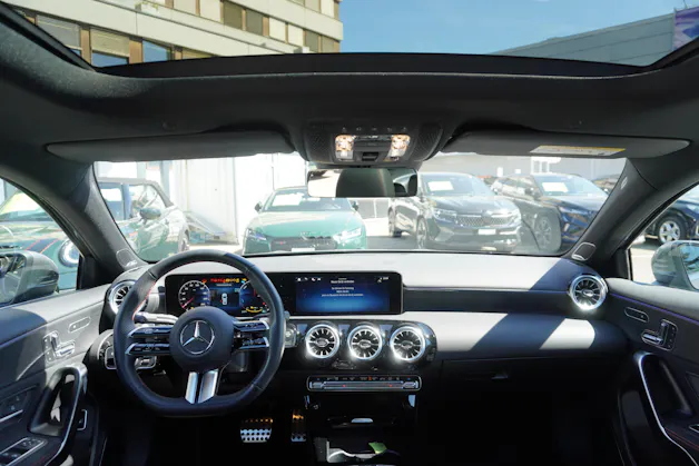 Mercedes-Benz A 250 e 8G-DCT AMG-LINE