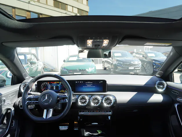 Mercedes-Benz A 250 e 8G-DCT AMG-LINE