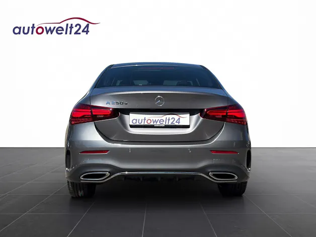 Mercedes-Benz A 250 e 8G-DCT AMG-LINE