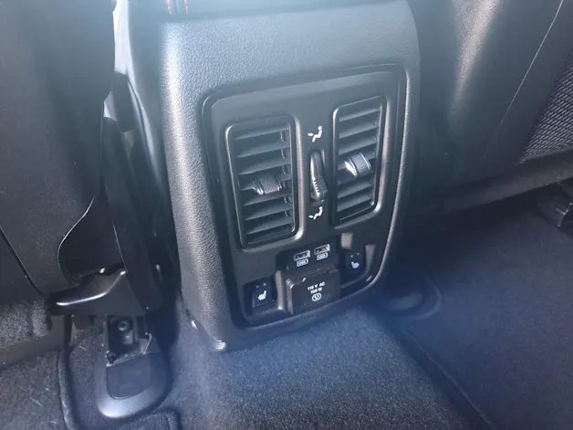 Dodge Durango 5.7 V8 4x4 R/T 365PS / 7-Plätzer 3.5 T AHK