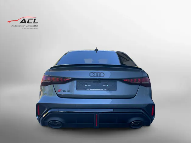 Audi RS3 Limousine 2.5 TSI quattro S-tronic