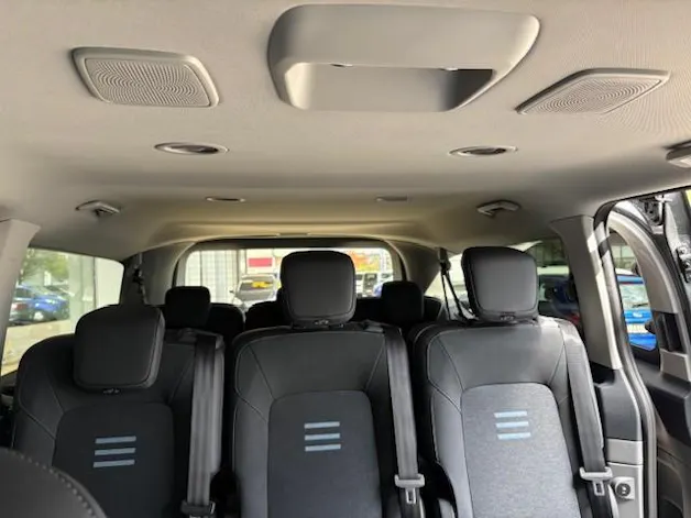 Ford Tourneo Bus 320 L2H1 Active Automat 4x4
