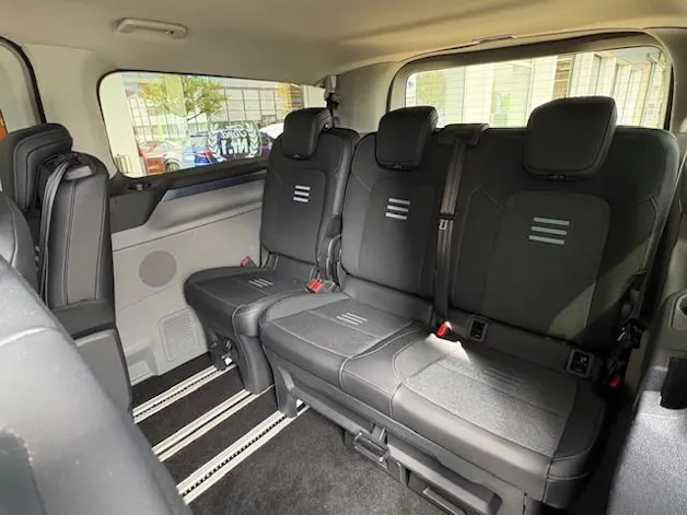 Ford Tourneo Bus 320 L2H1 Active Automat 4x4