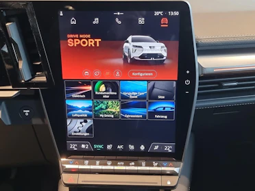 MITSUBISHI ECLIPSE CROSS 8
