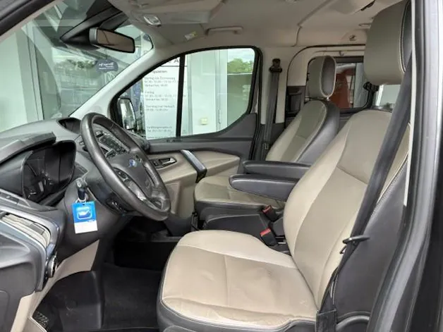 Ford Tourneo Custom 310 L1H1 Titanium