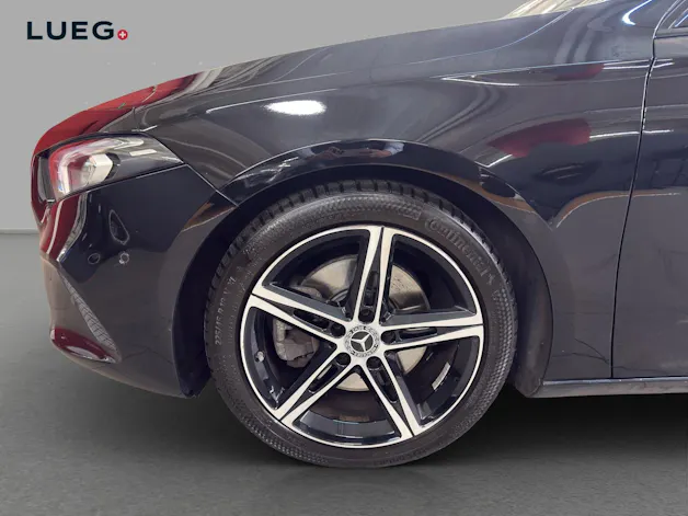 Mercedes-Benz A 220 d 4M - Progressive / DISTRONIC / 360 Grad Kamera / Soundsystem