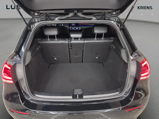 Mercedes-Benz A 220 d 4M - Progressive / DISTRONIC / 360 Grad Kamera / Soundsystem