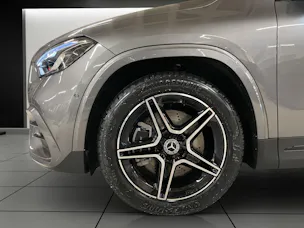 Mercedes-Benz GLA 250 4Matic 8G-DCT Swiss Star