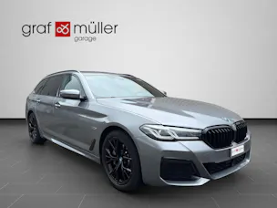 BMW 530e xDrive paddles