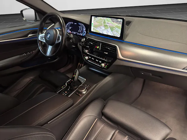 BMW 530e xDrive paddles
