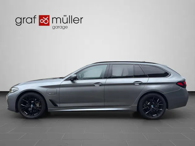 BMW 530e xDrive paddles