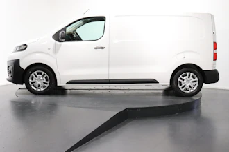 https://vehicle.imgix.net/4272325/55814c56-b838-49cc-9b74-822c02fca555.JPG
