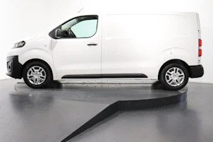 image du véhicule CITROEN Jumpy Kaw. M 2.0 BlueHDi 140 Club S/S