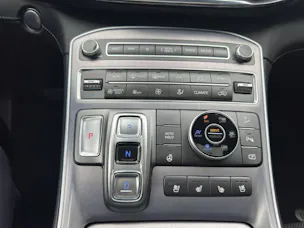 Hyundai SANTA FE 1.6 T-GDi Hybrid Vertex 7P