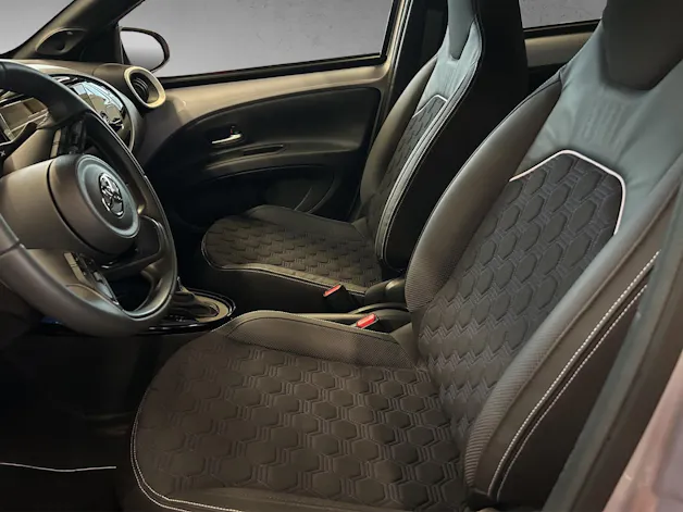 Toyota Aygo X 1.0 VVT-i JBL Edition