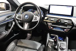 BMW 545e xDrive SAG
