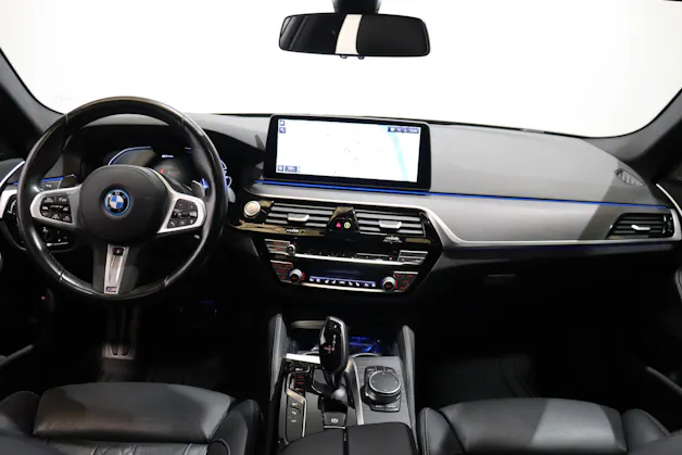 BMW 545e xDrive SAG