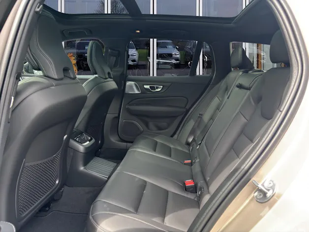 Volvo V60 2.0 T8 TE Ultra Dark eAWD