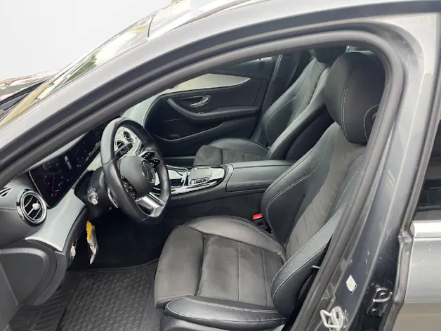 Mercedes-Benz E 220 d AMG Line Kombi