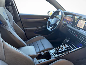 image du véhicule VW Golf VIII 2.0 TSI R Performance DSG 4motion / Jetzt mit attraktivem 1.9% Leasing