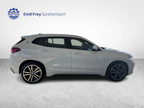 https://vehicle.imgix.net/4272454/8a652a5b-35e1-469d-bf68-0aa5269b69d8.jpg