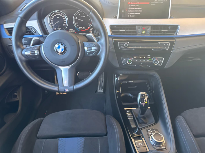 Fahrzeugbild BMW X2