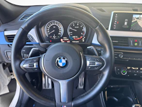 https://vehicle.imgix.net/4272454/988dad80-b93a-45d6-ae2d-0c419a92e869.jpg