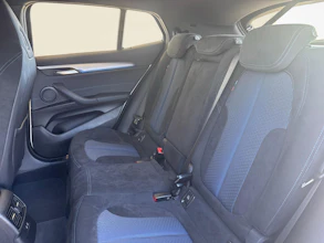https://vehicle.imgix.net/4272454/babb49e3-472e-4524-9354-43680af64529.jpg