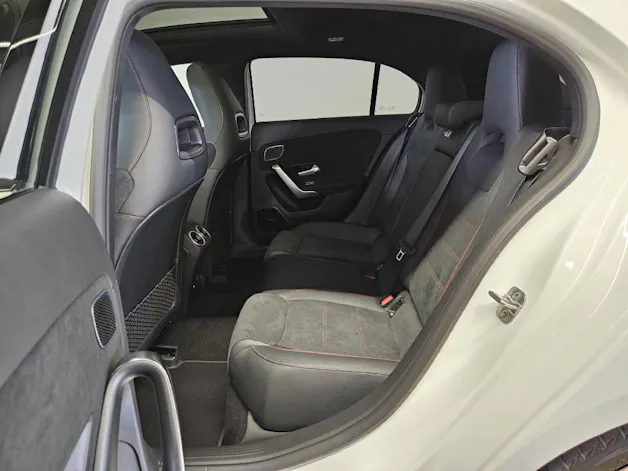 Mercedes-Benz A 220 4Matic AMG Line
