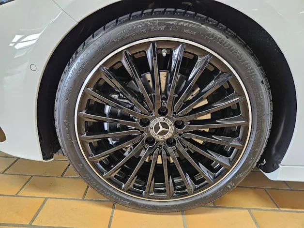 Mercedes-Benz A 220 4Matic AMG Line