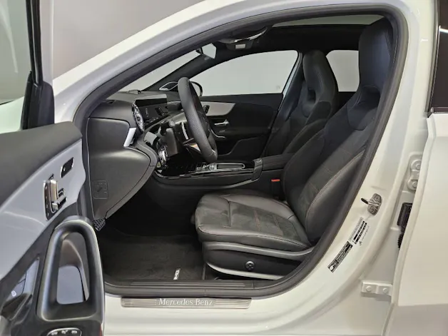 Mercedes-Benz A 220 4Matic AMG Line