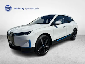image du véhicule BMW iX xDrive50 / Jetzt mit attraktivem 0.99% Leasing!