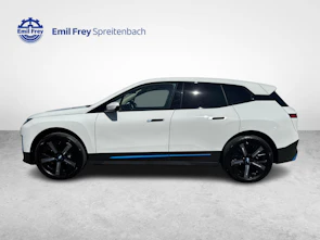 image du véhicule BMW iX xDrive50 / Jetzt mit attraktivem 0.99% Leasing!