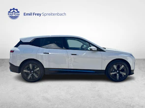 image du véhicule BMW iX xDrive50 / Jetzt mit attraktivem 0.99% Leasing!