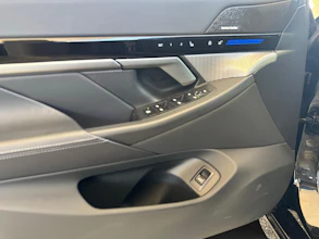 https://vehicle.imgix.net/4272495/f90bac4b-c829-4962-80e8-1b26c2a7300f.jpg