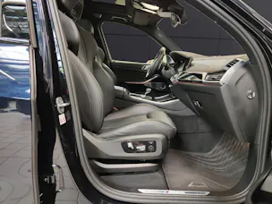 BMW X5 M50i xDrive Bowers & Wilkins Diamond Surround Sound
