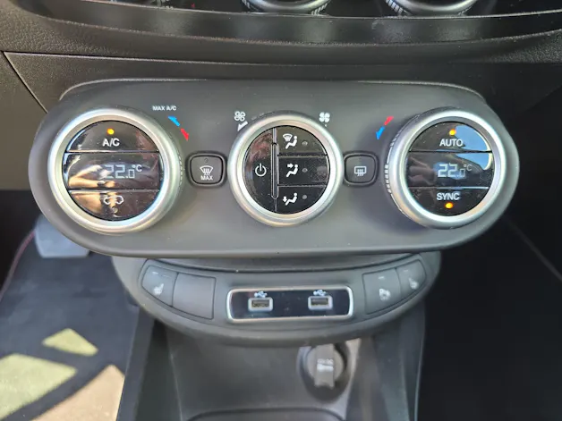 Fiat 500 X 1.5 Hybrid Dolcevita Swiss Edition / ab 3,99% Leasing bei Abschluss einer Protect Autoversicherung
