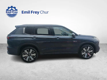 MITSUBISHI OUTLANDER 6