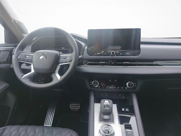 MITSUBISHI OUTLANDER 9