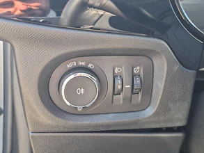 https://vehicle.imgix.net/4272624/15bbf52a-7b50-4409-9f9d-881e9db4b1e0.jpg