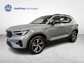 image du véhicule VOLVO XC40 2.0 B3 MH Plus Dark