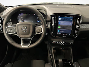 image du véhicule VOLVO XC40 2.0 B3 MH Plus Dark