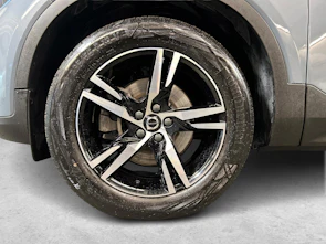 image du véhicule VOLVO XC40 2.0 B3 MH Plus Dark