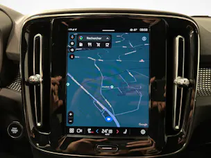 Volvo XC40 2.0 B3 MH Plus Dark